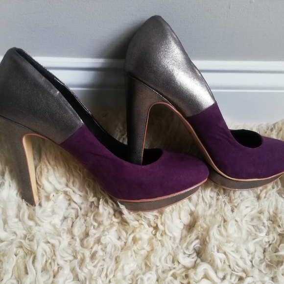 2 color Heels silver/purple by Never 2 Hot, Sz.9 - Picture 2 of 2